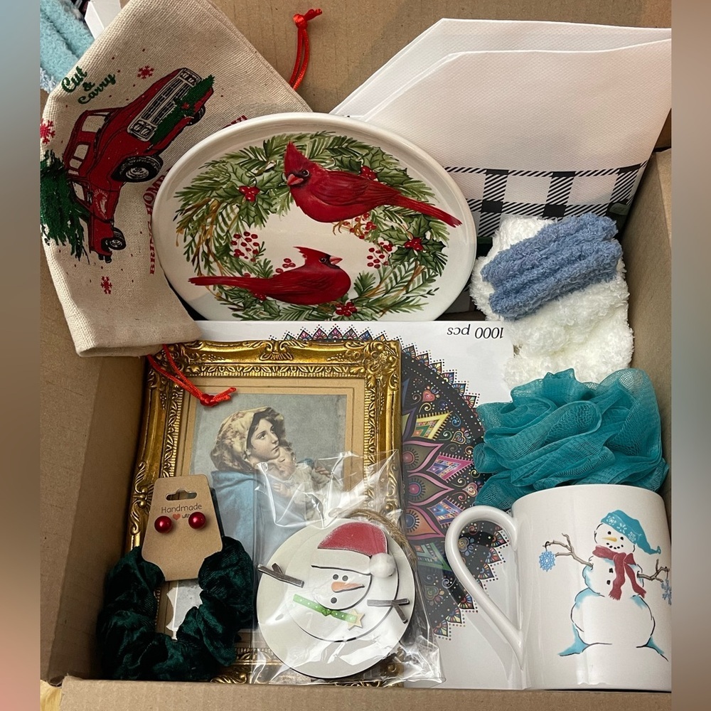 HIGH END Amazon MYSTERY box, Brand New Items Only π¦ π₯ NO JUNK, 5 βοΈβββ Women Meβ - Picture 7 of 16